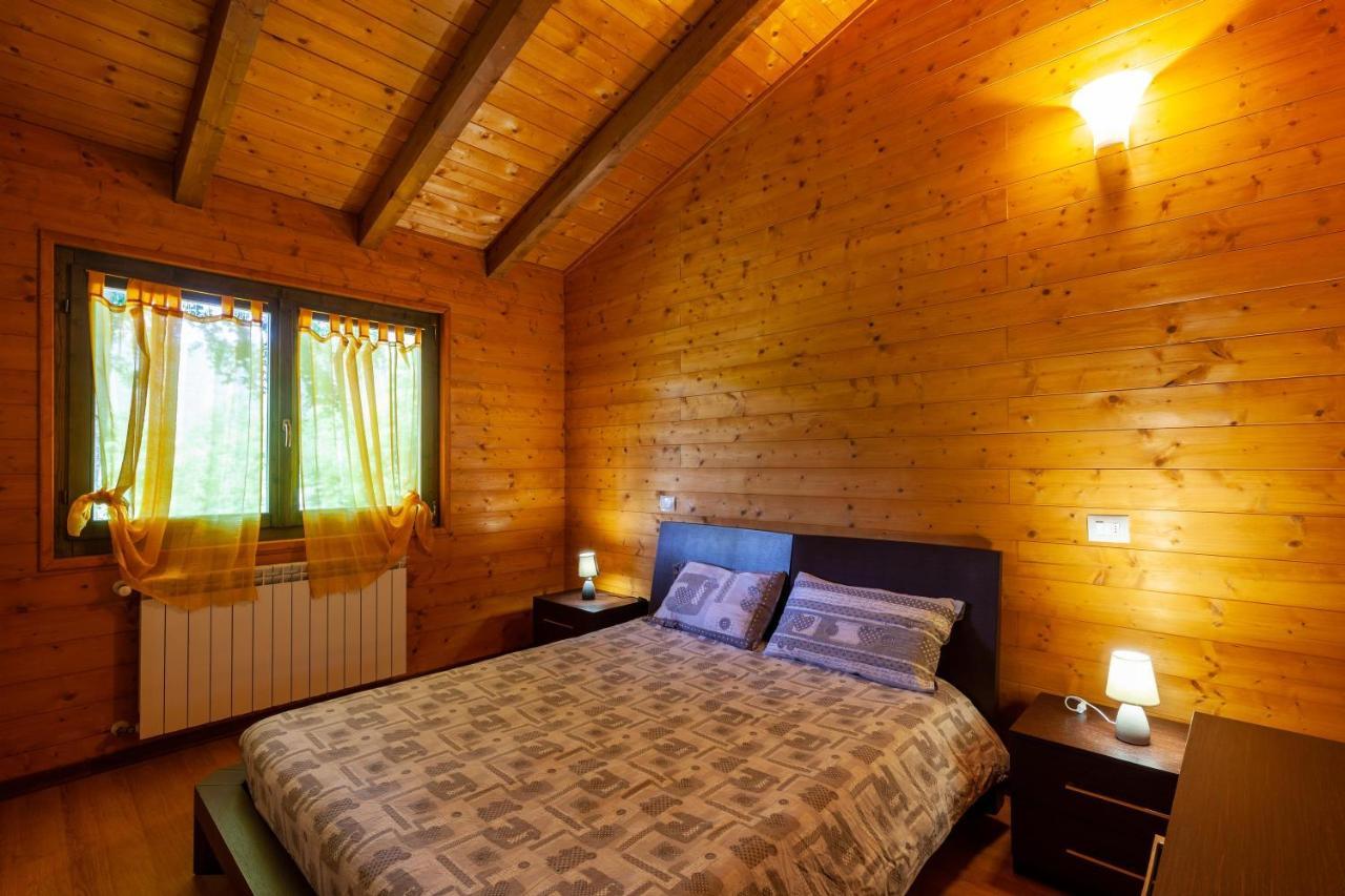 Villaggio Anemone - Chalet Anemone Capanne di Sillano エクステリア 写真